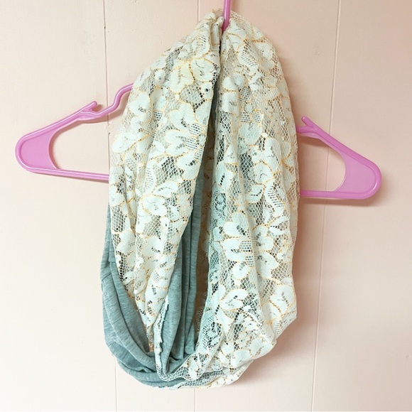 Charlotte Russe Accessories - 🇺🇸 Lace Scarf